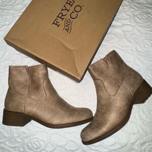 Frye and Co Estreley Boots Stack Heel